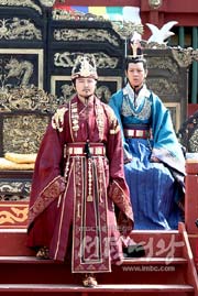 ภาพประกอบ เรื่องย่อ ซอนต๊อก มหาราชินีสามแผ่นดิน Queen Seon Deok